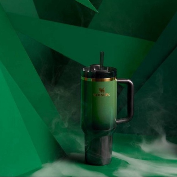 Stanley X Wicked 40oz Tumbler Target Exclusive Bundle ! - Picture 5 of 13